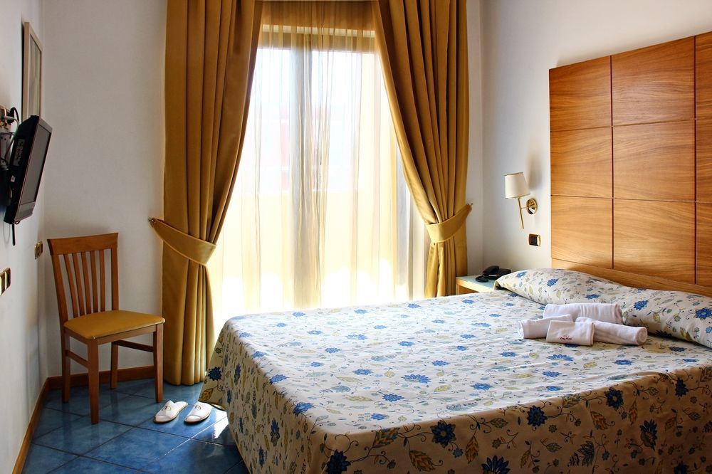 City Hotel Касория Экстерьер фото